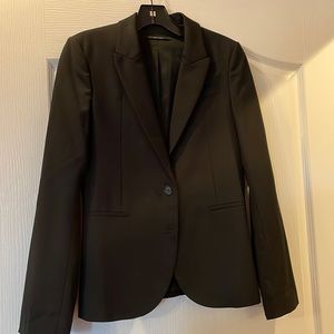Gucci Blazer. Very gently used! 100 % lana wool; It size 40.